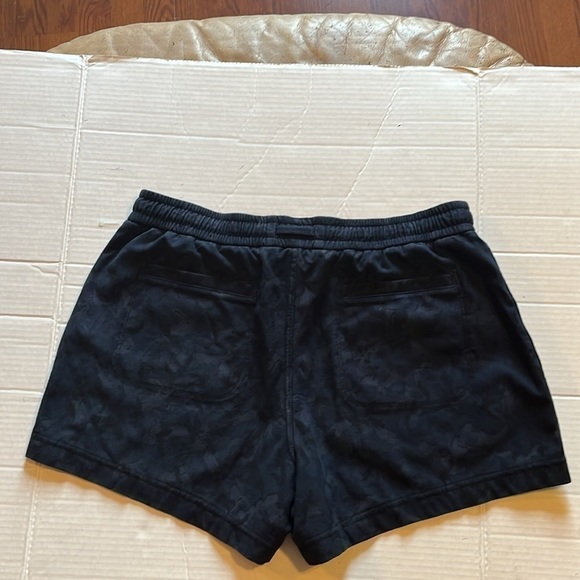 Athleta-12-Blue camo farallon shorts-elastic waistband with drawstring. - Picture 3 of 16